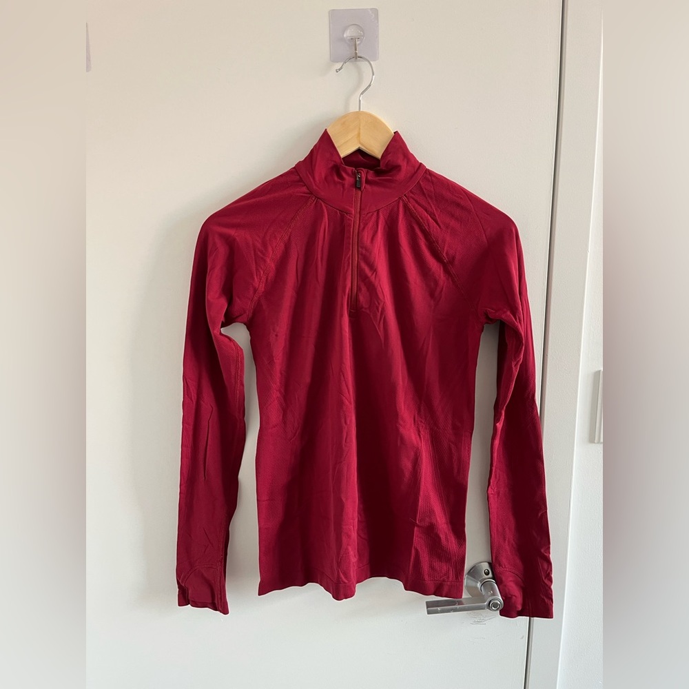 Small, Women’s Athleta Athletic Top